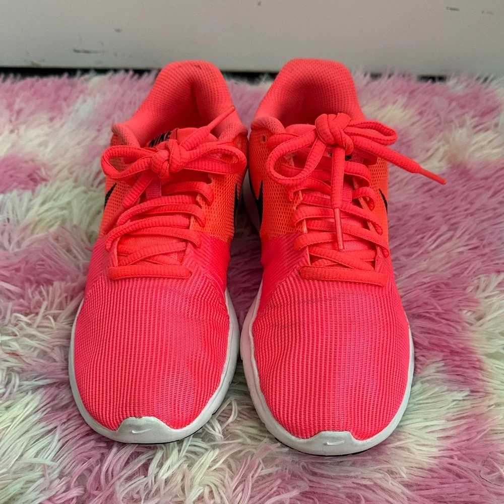 Nike Bijoux Kids' Neon‎ orange and Black Sneakers